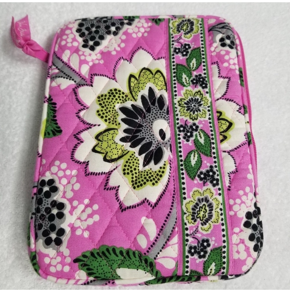 Vera Bradley Tablet Sleeve
Priscilla Pink Retired Pattern - Never Used
